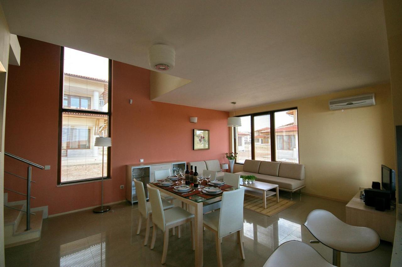 Lighthouse Apartments And Villas Balcsik Kültér fotó