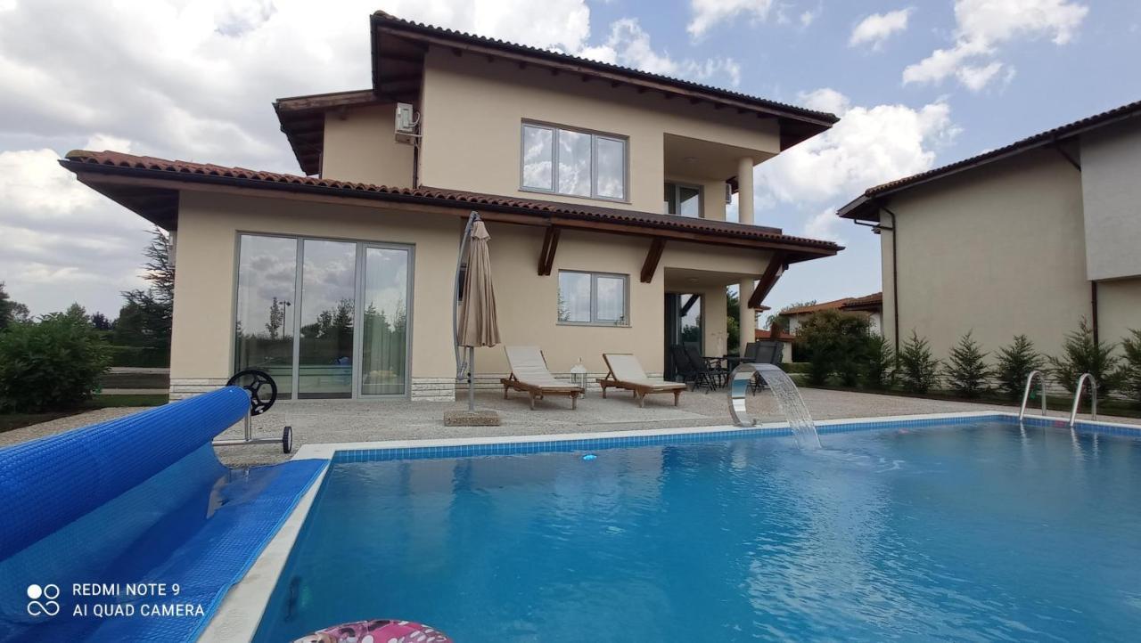 Lighthouse Apartments And Villas Balcsik Kültér fotó