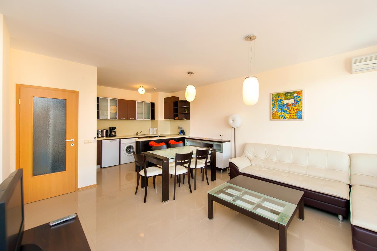 Lighthouse Apartments And Villas Balcsik Kültér fotó