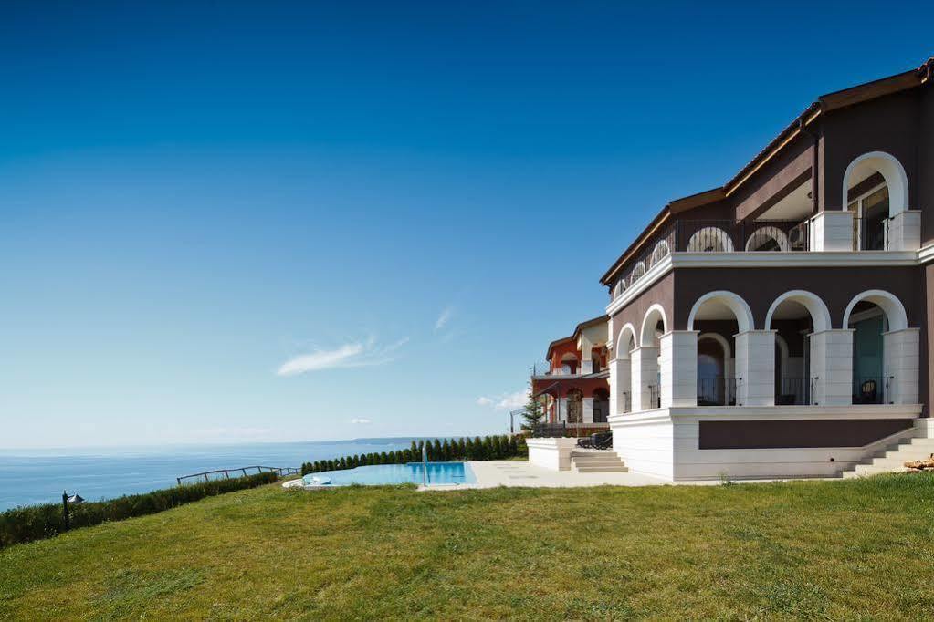 Lighthouse Apartments And Villas Balcsik Kültér fotó