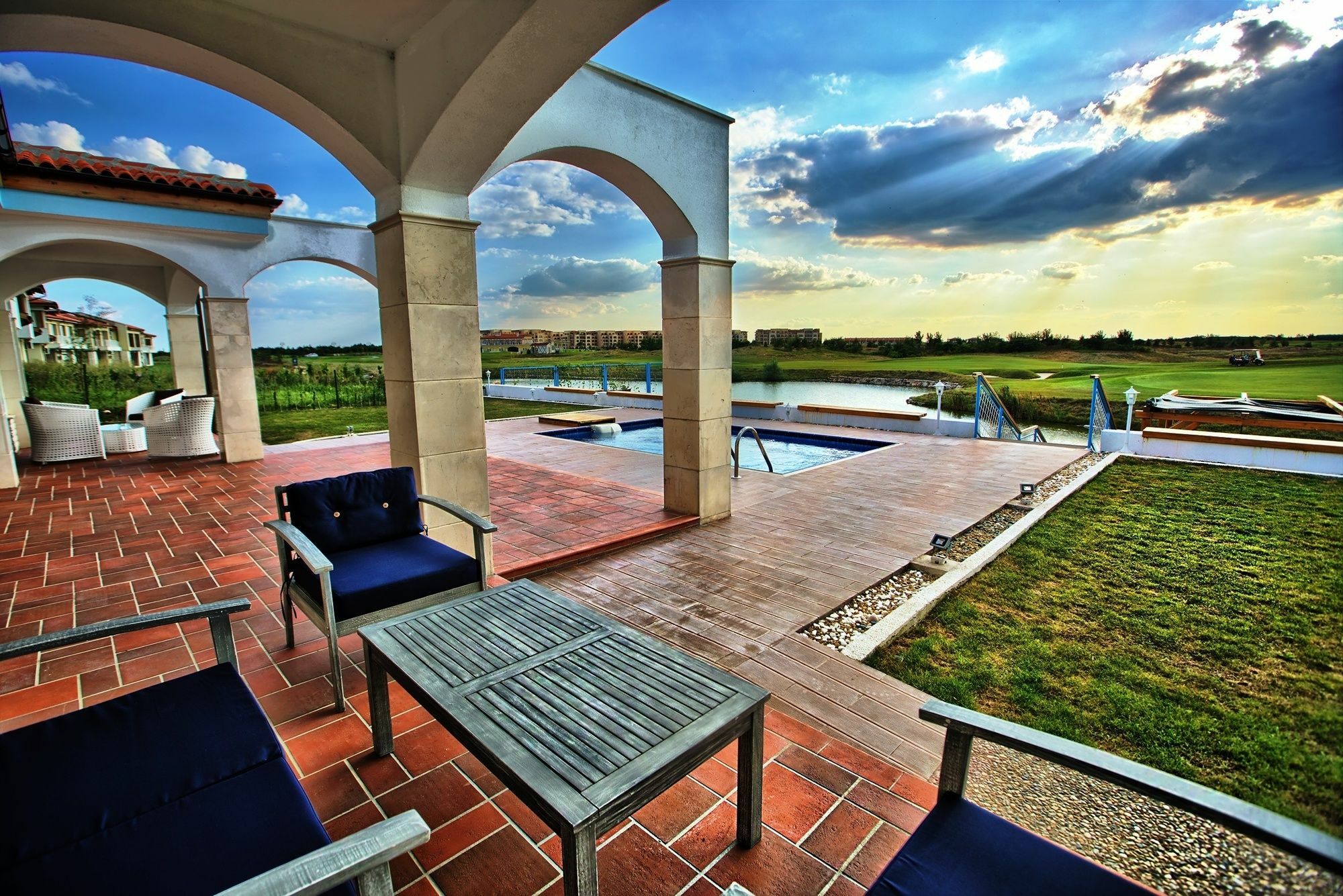 Lighthouse Apartments And Villas Balcsik Kültér fotó